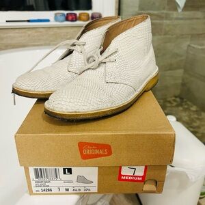 Clark’s original dessert boots